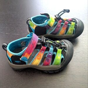 Keen Newport H2 Tie dye waterproof washable hiking sandals Little Kids Size 9